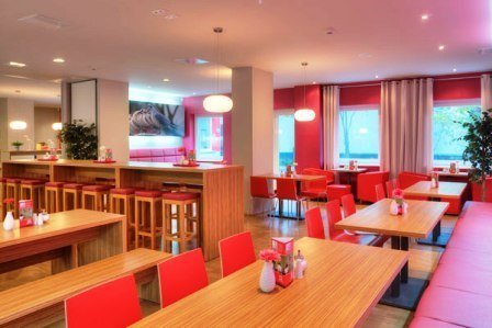 MEININGER Hotel Hamburg City Center by null