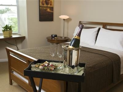 Inn at 2920 by null