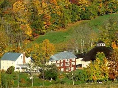 The Inn at the Round Barn Farm by null