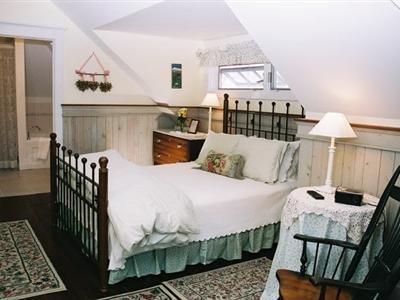 Isaiah Jones Homestead Bed & Breakfast by null
