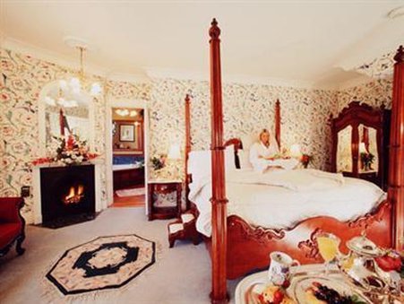 The Cliffside Inn by null