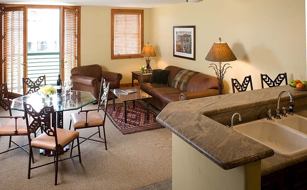 Inn at Lost Creek by null