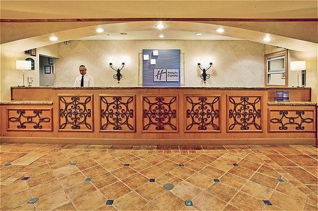 Best Western Plus Orlando Lake Buena Vista South Inn & Suites by null