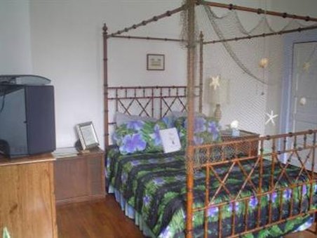 Inn Port Lodging by null