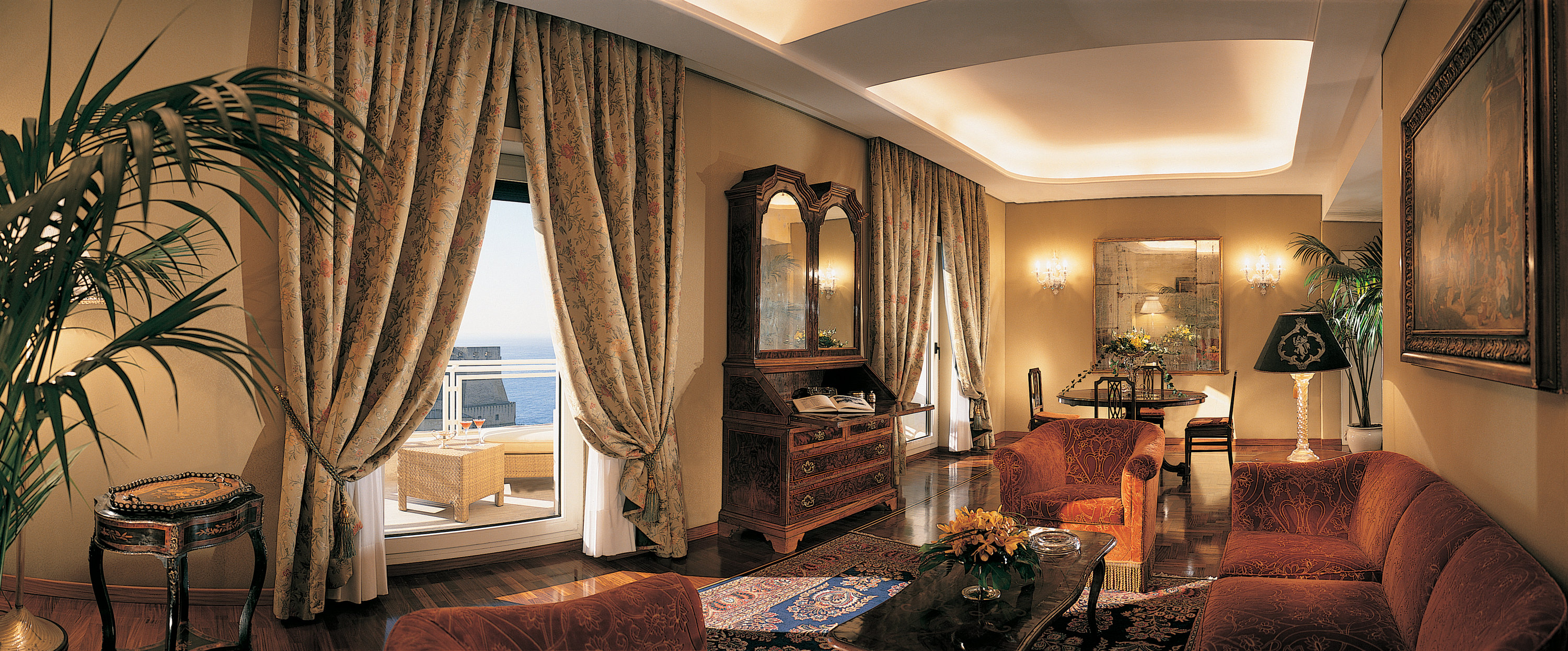 Grand Hotel Vesuvio by null