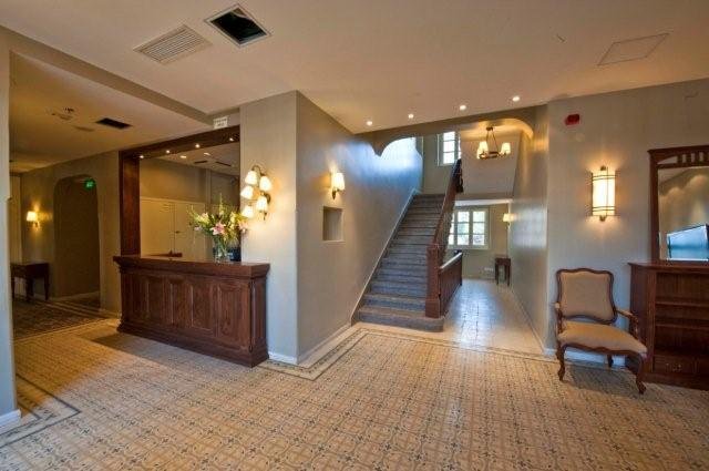 The Colony Hotel by null