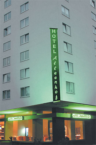 Hotel Alleenhof image