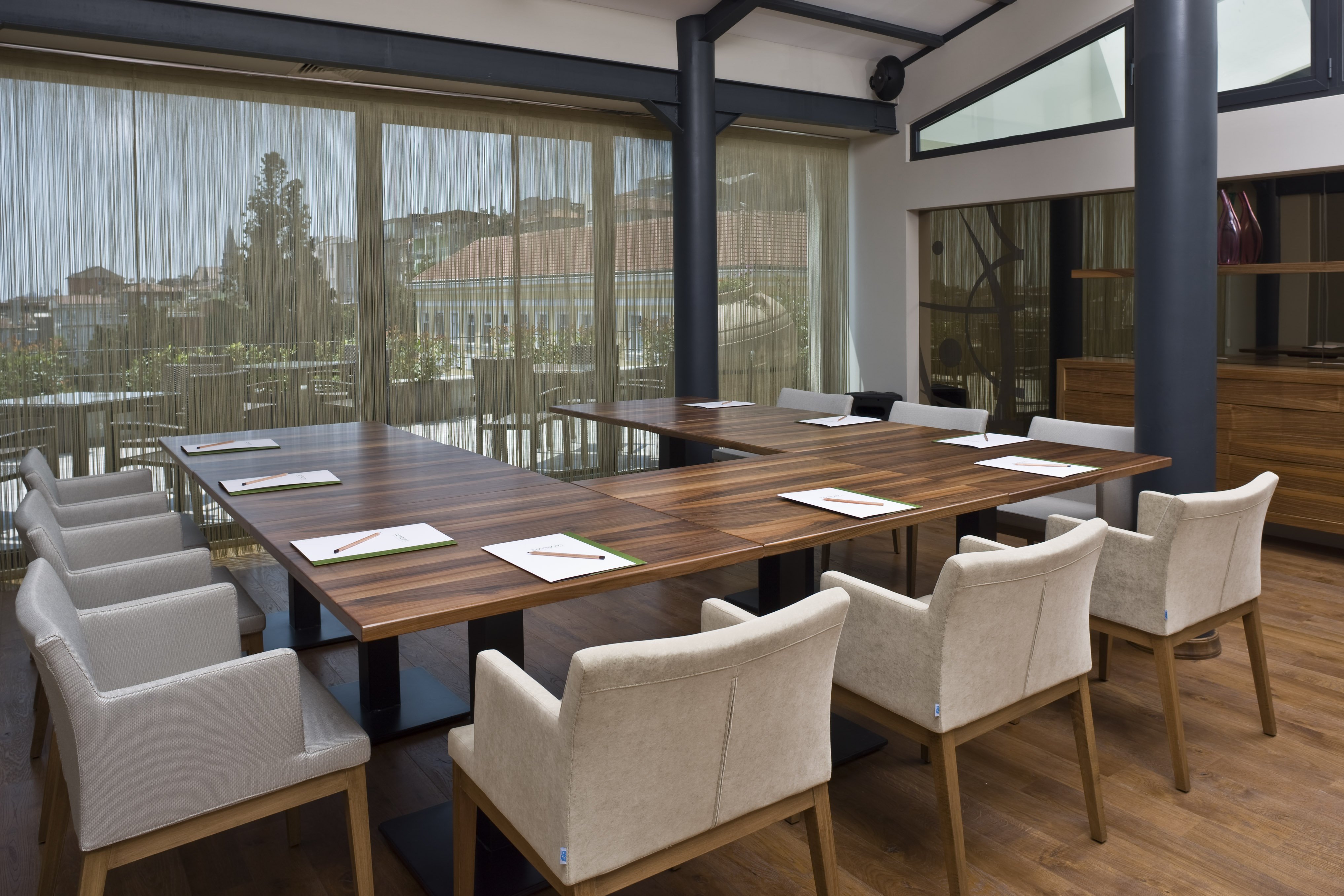 Tomtom Suites by null