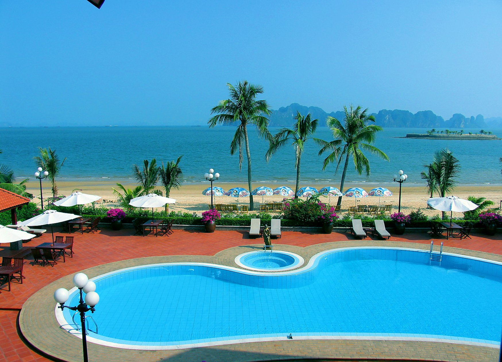 Fotografija Tuan Chau Resort beach z visok stopnjo čistoče