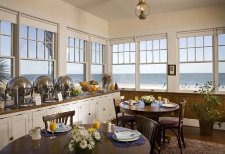 Elizabeth Pointe Lodge by null