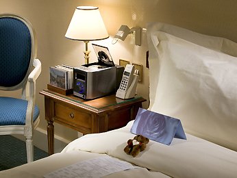 Sofitel Paris Arc de Triomphe by null