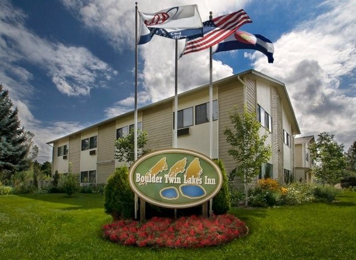 Boulder Twin Lakes Inn by null