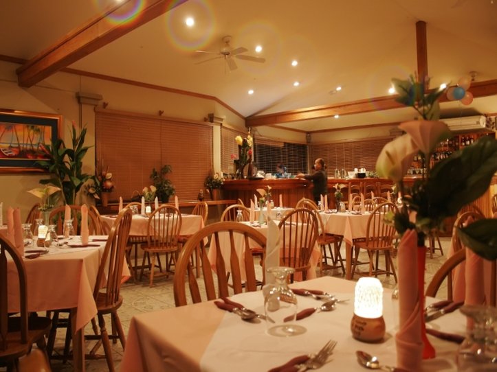 Tradewinds Hotel by null