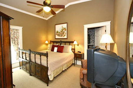 Sara's Inn on the Boulevard by null