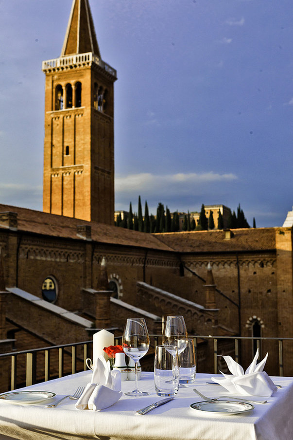 Hotel Due Torri by null