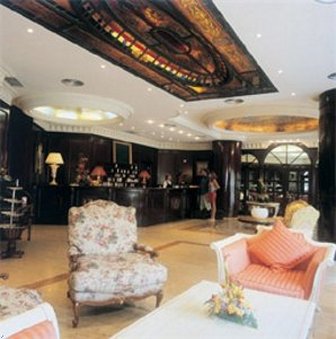 Park Plaza Suites Hotel by null