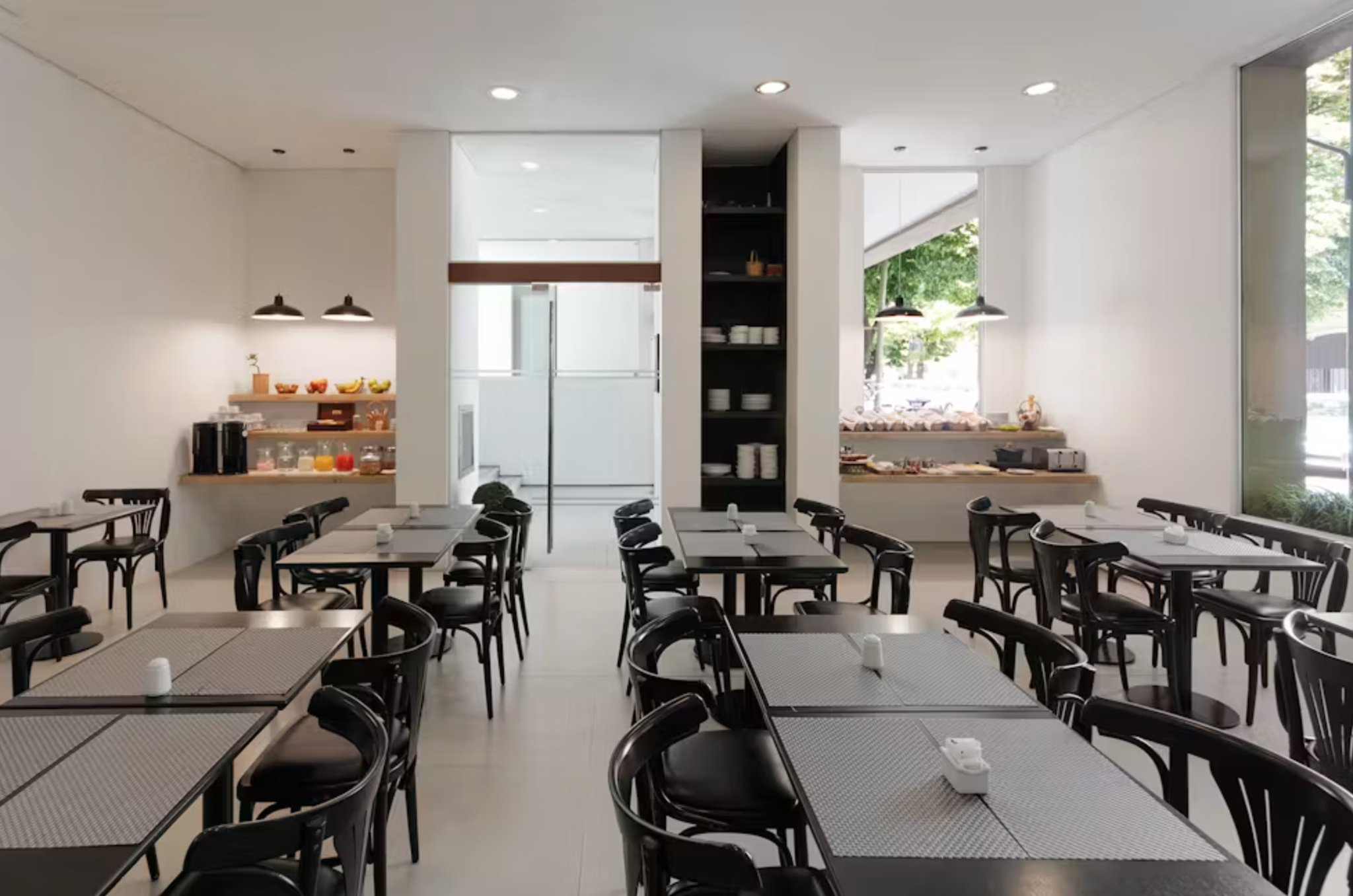 San Isidro Plaza Hotel by null