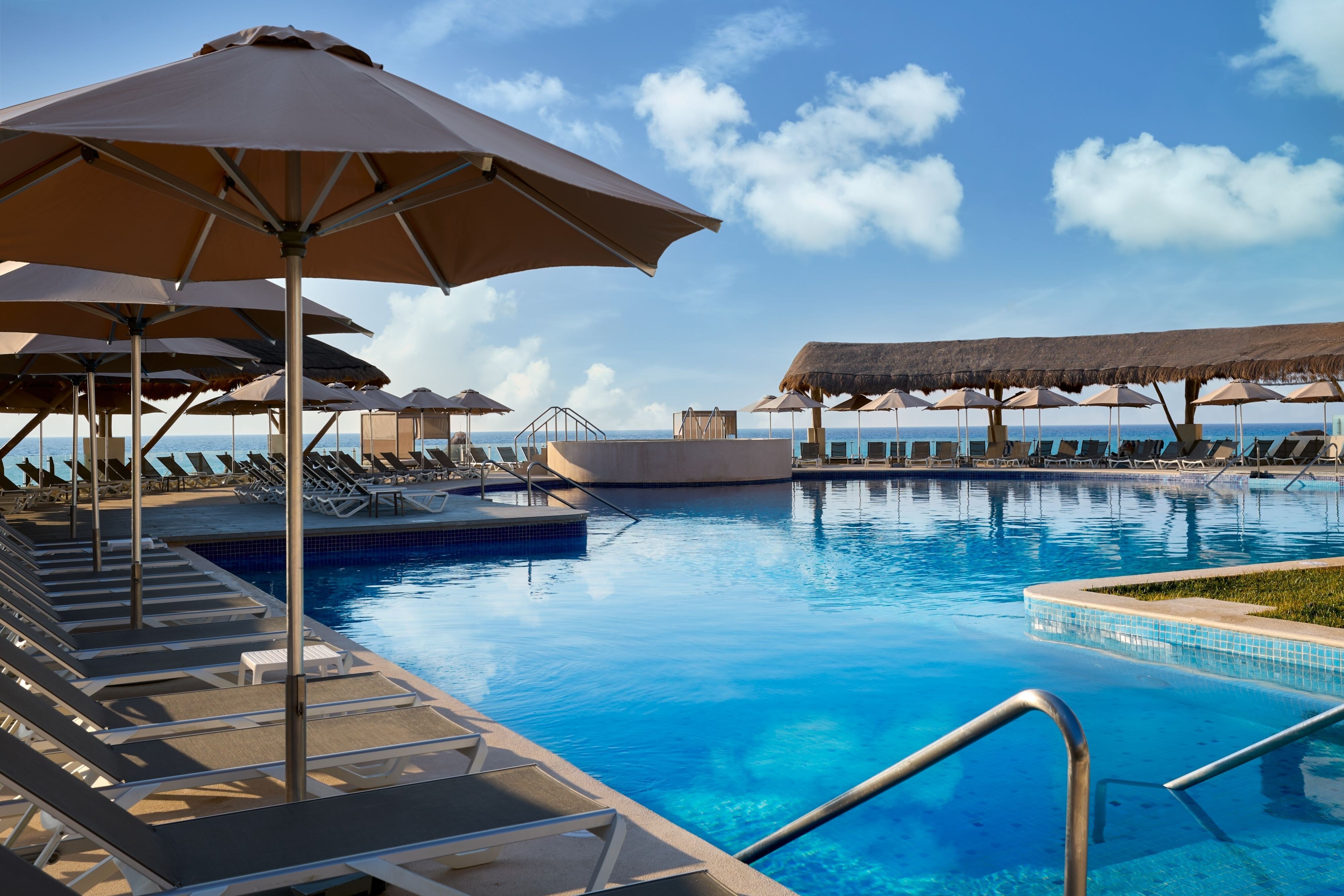 Marriott Cancun, An All-Inclusive Resort photo 8