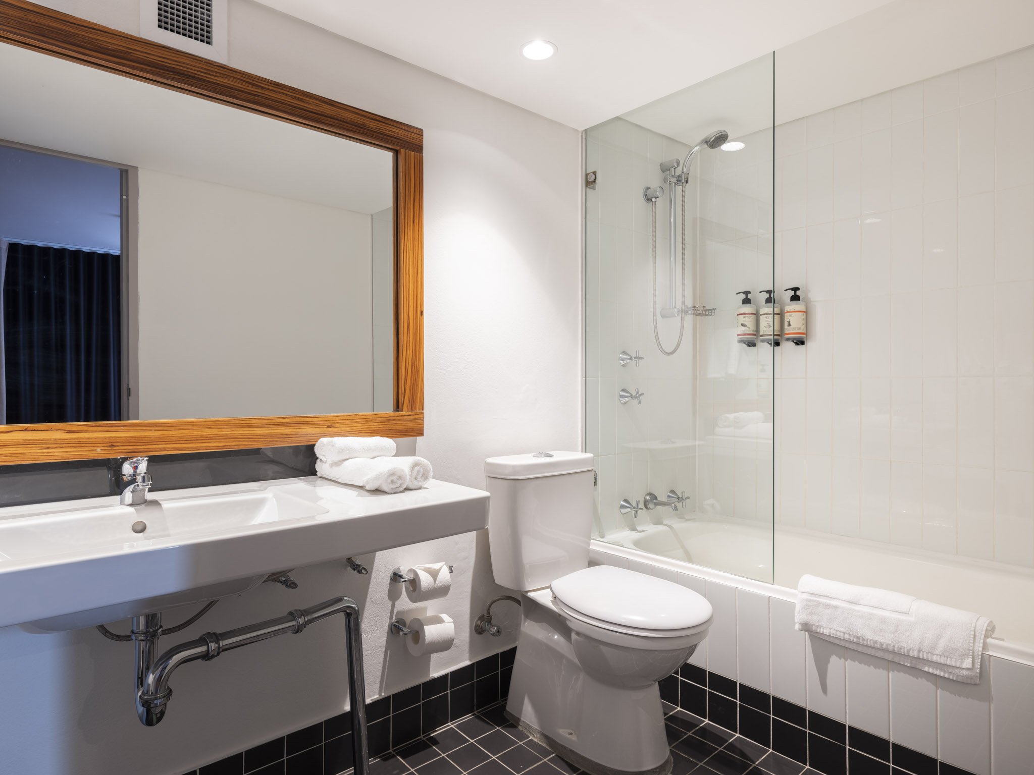 ADGE Hotel & Residences Sydney Surry Hills by null