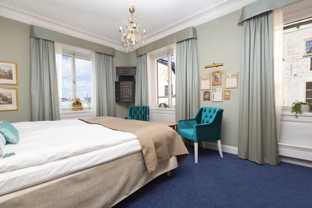 Collector's Lady Hamilton Hotel by null