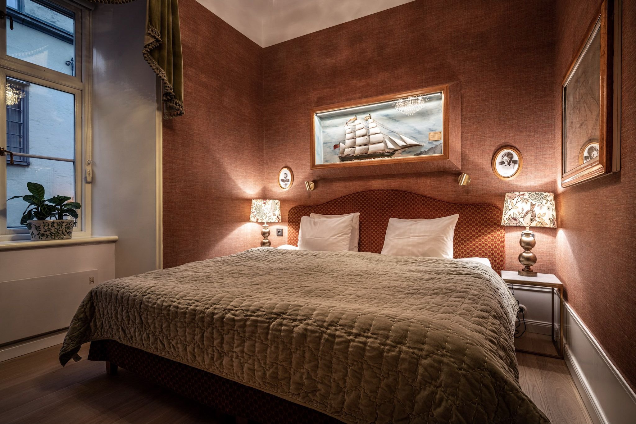 Collector's Victory Hotel by null