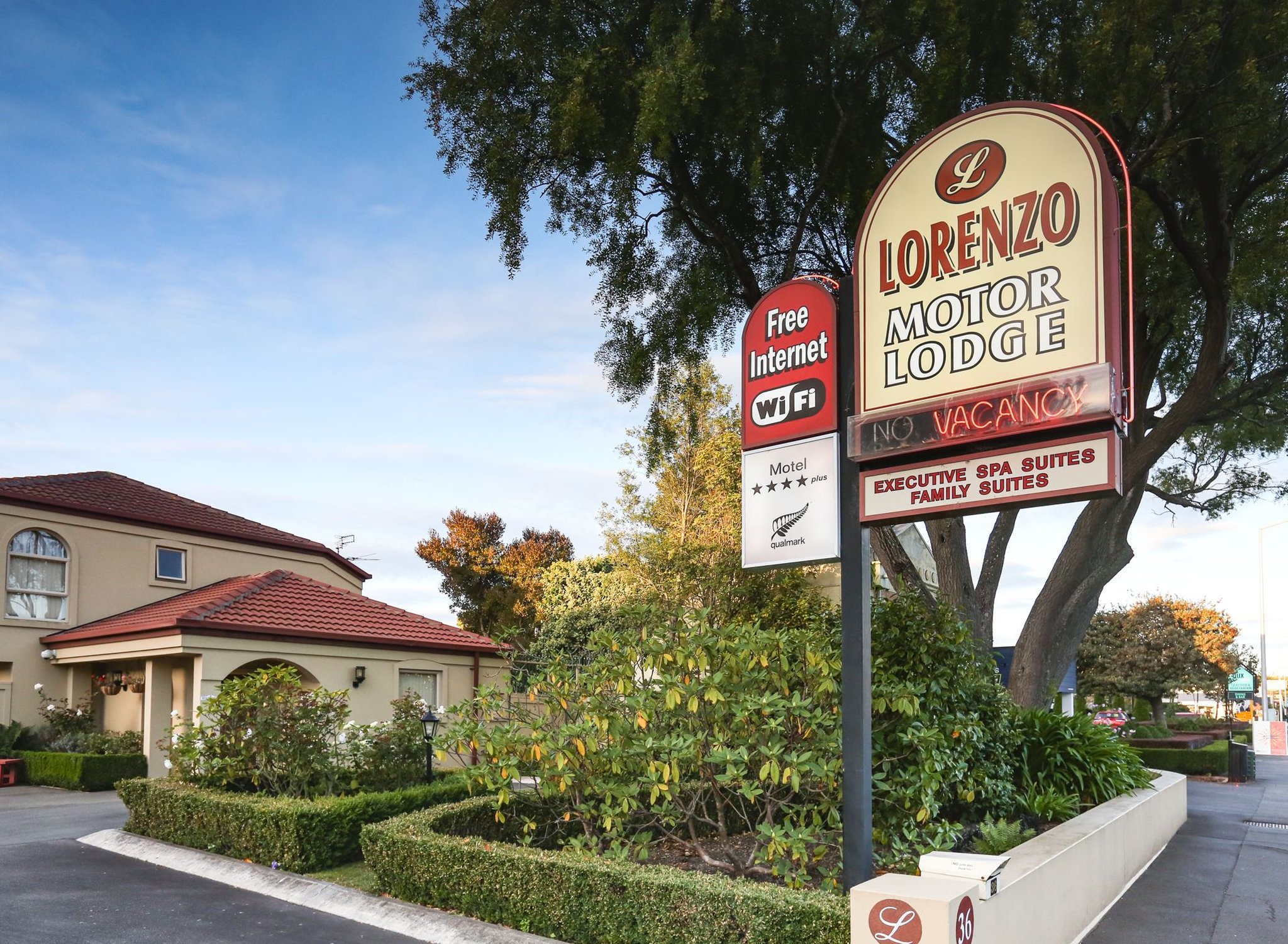 Lorenzo Motor Lodge by null