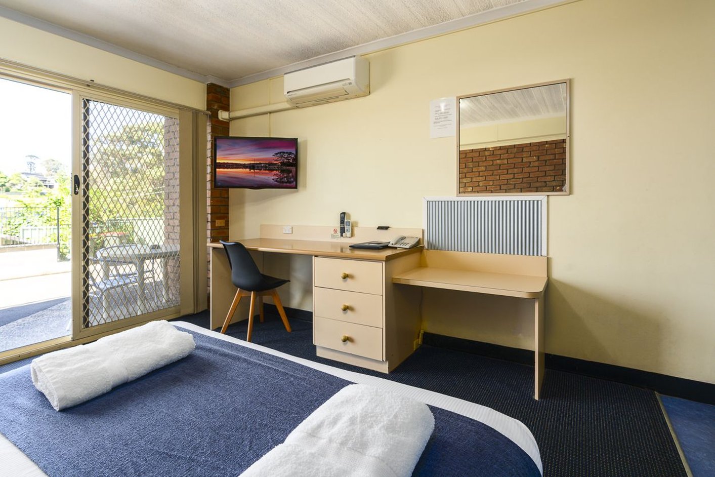 Sapphire Waters Motor Inn by null