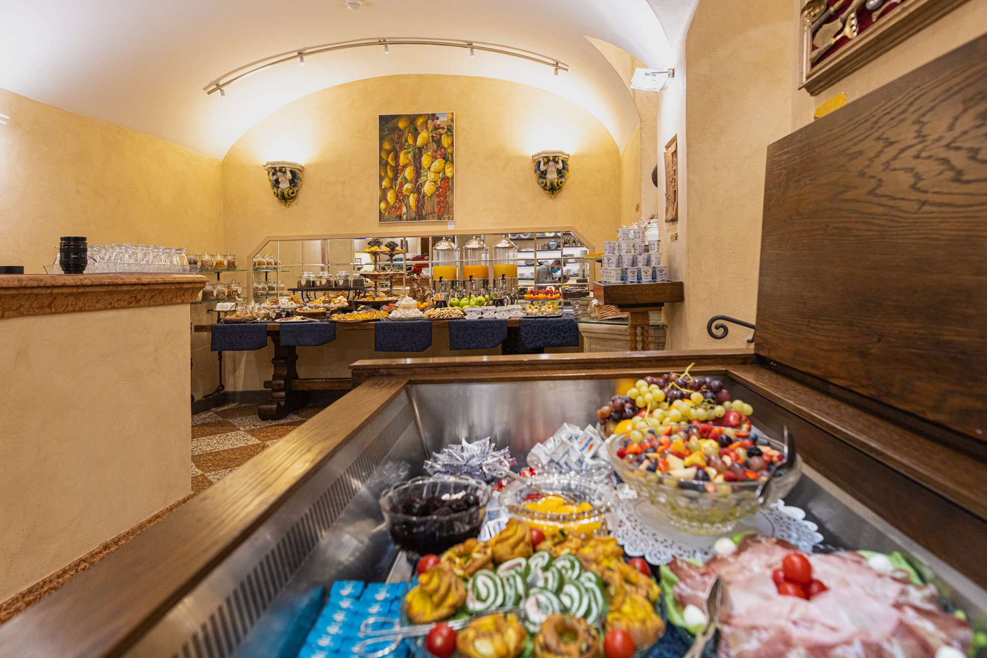 Art Hotel Commercianti by null