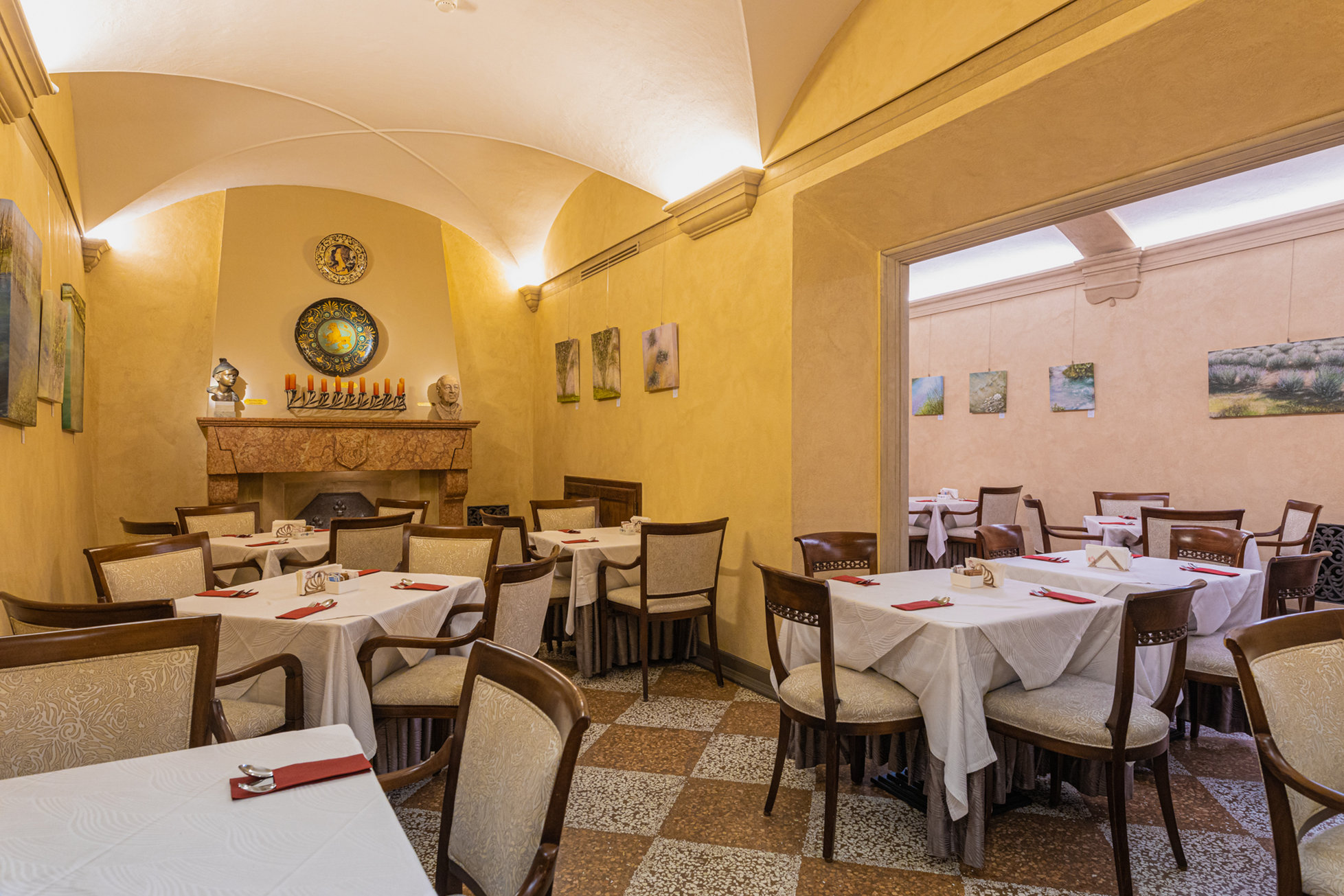 Art Hotel Commercianti by null