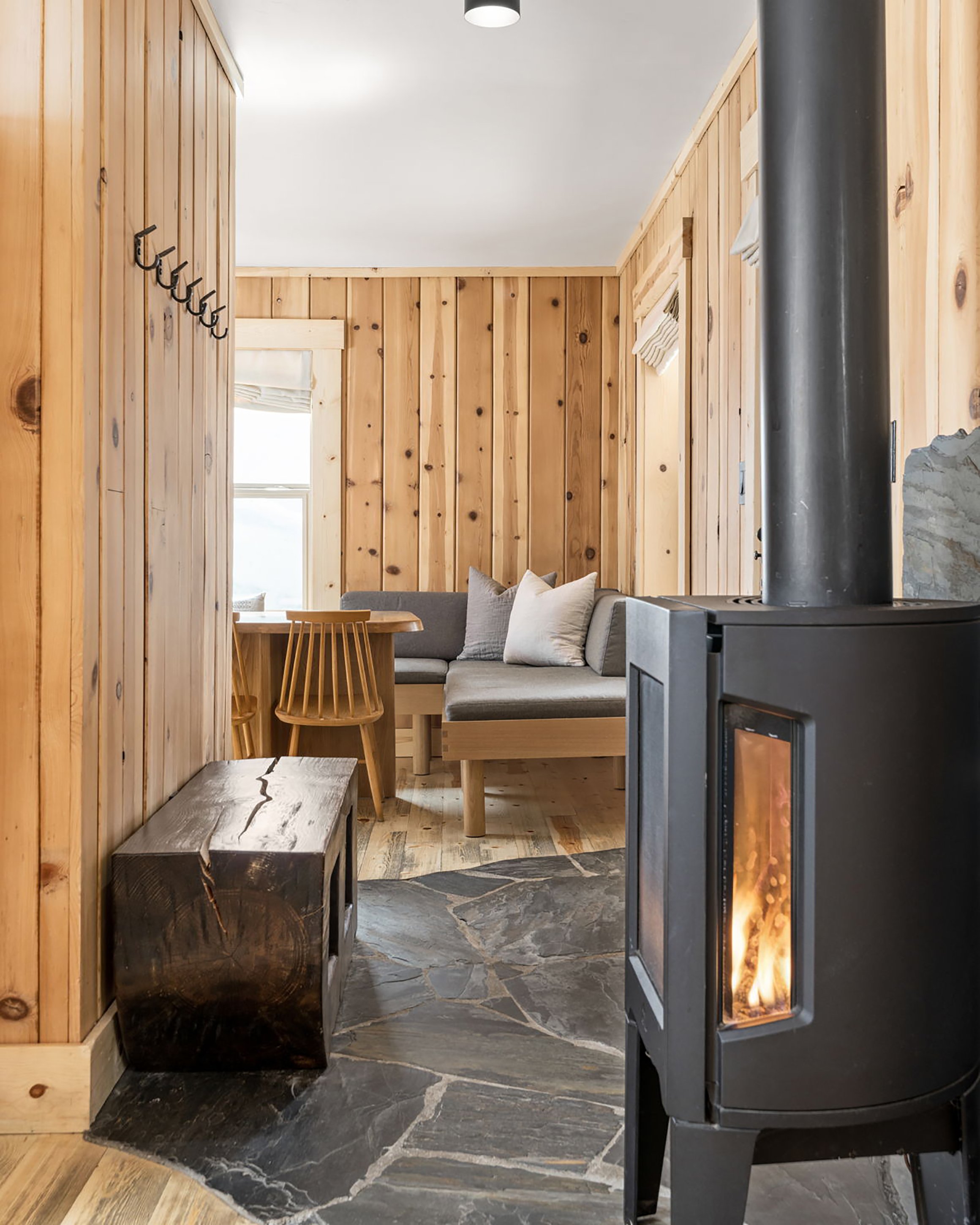 Desolation Hotel Hope Valley by null