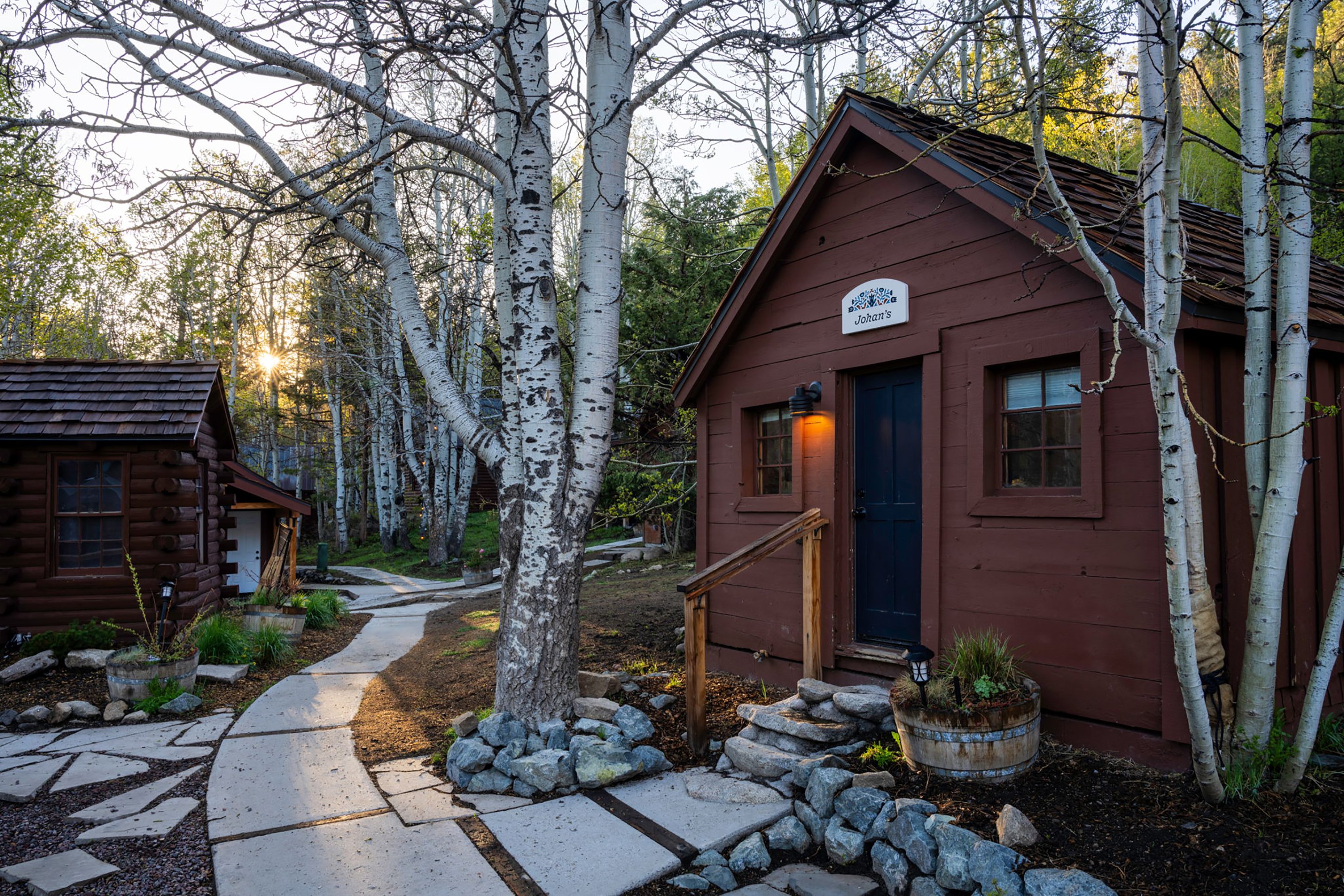 Desolation Hotel Hope Valley by null