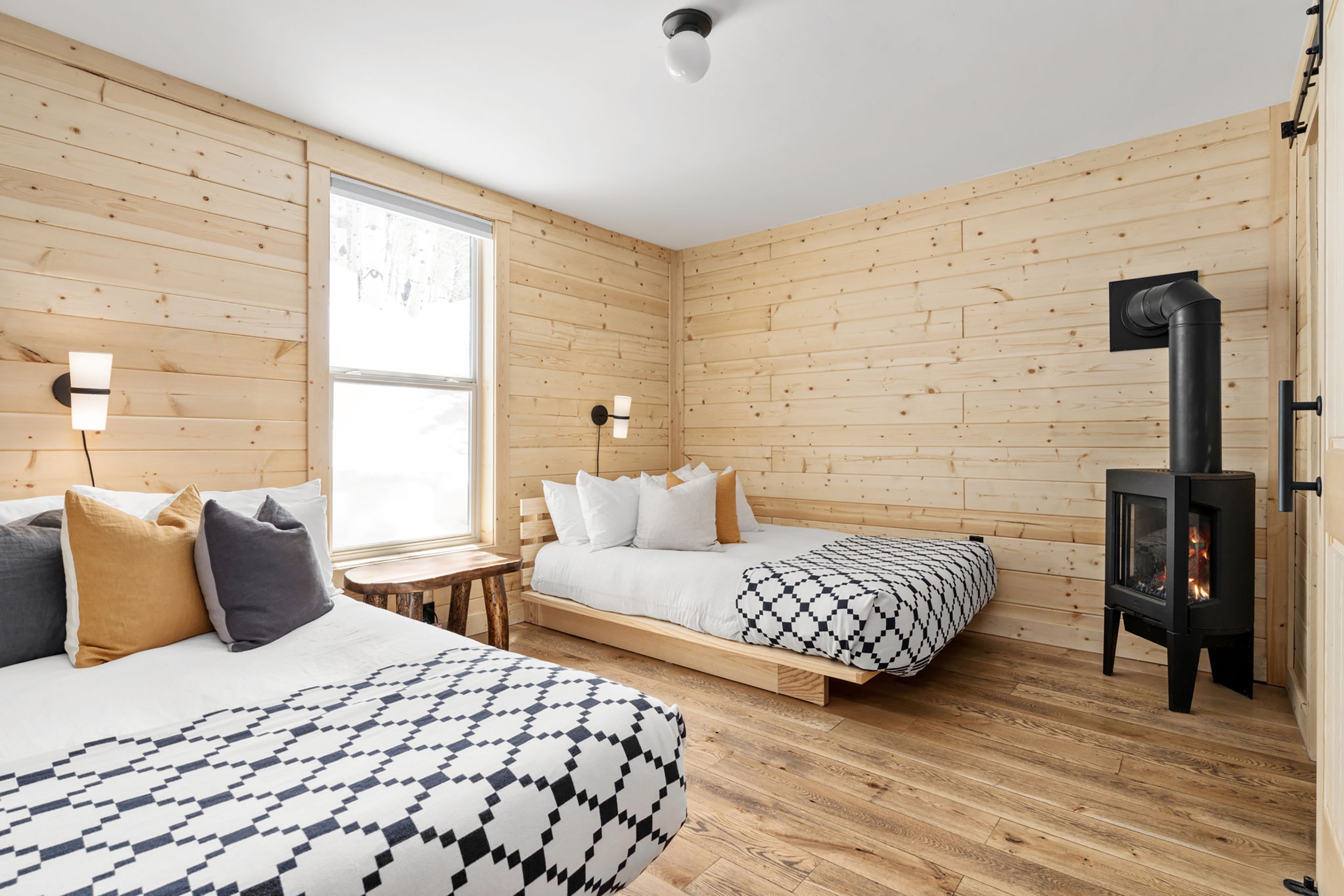 Desolation Hotel Hope Valley by null