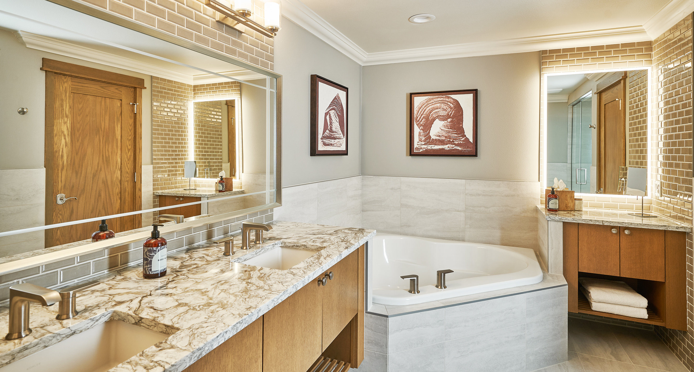 Stephanie Inn & Dining Room by null