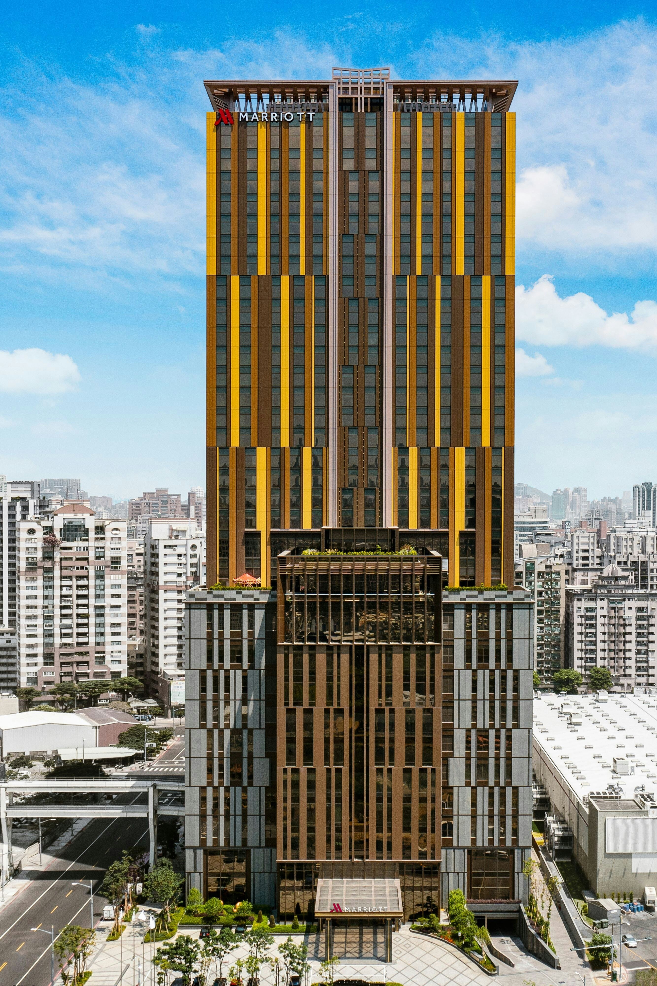 Kaohsiung Marriott Hotel by null
