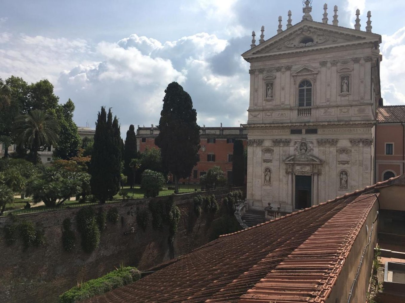 Roma Luxus Hotel by null