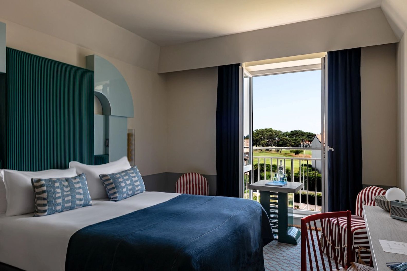 Regina Experimental Biarritz by null