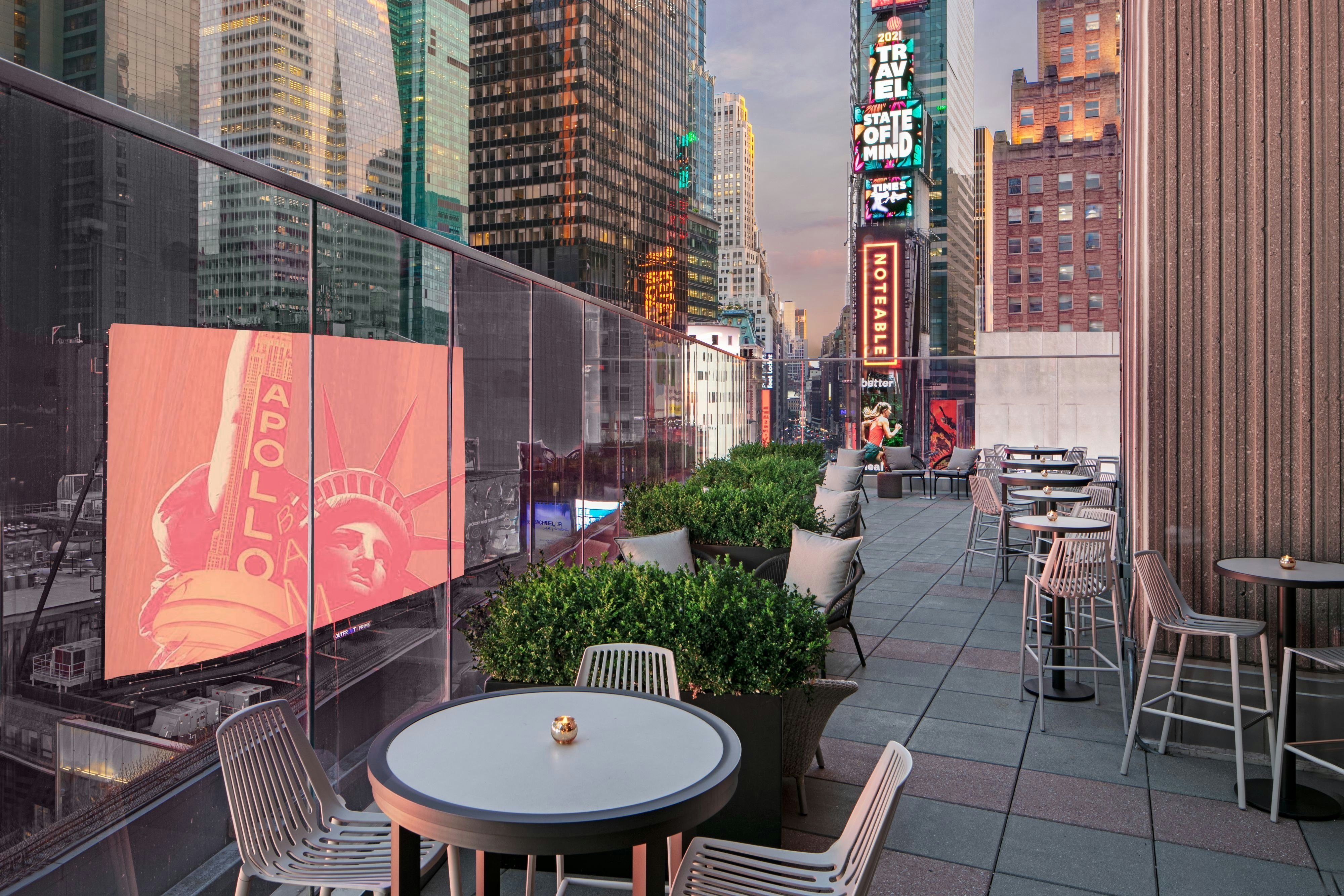 New York Marriott Marquis by null