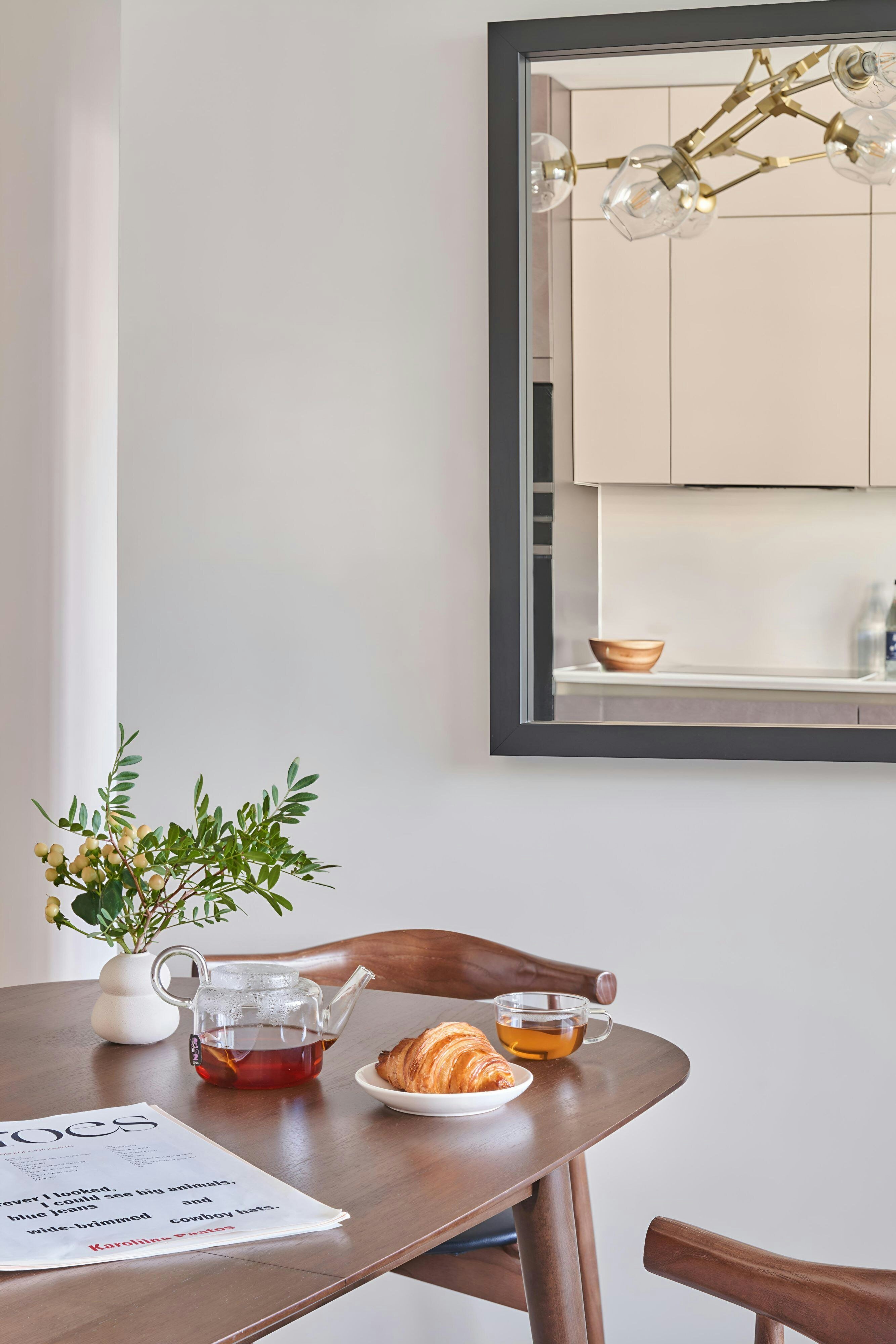 Sonder Britain Quay Apartments Grand Canal Square by null