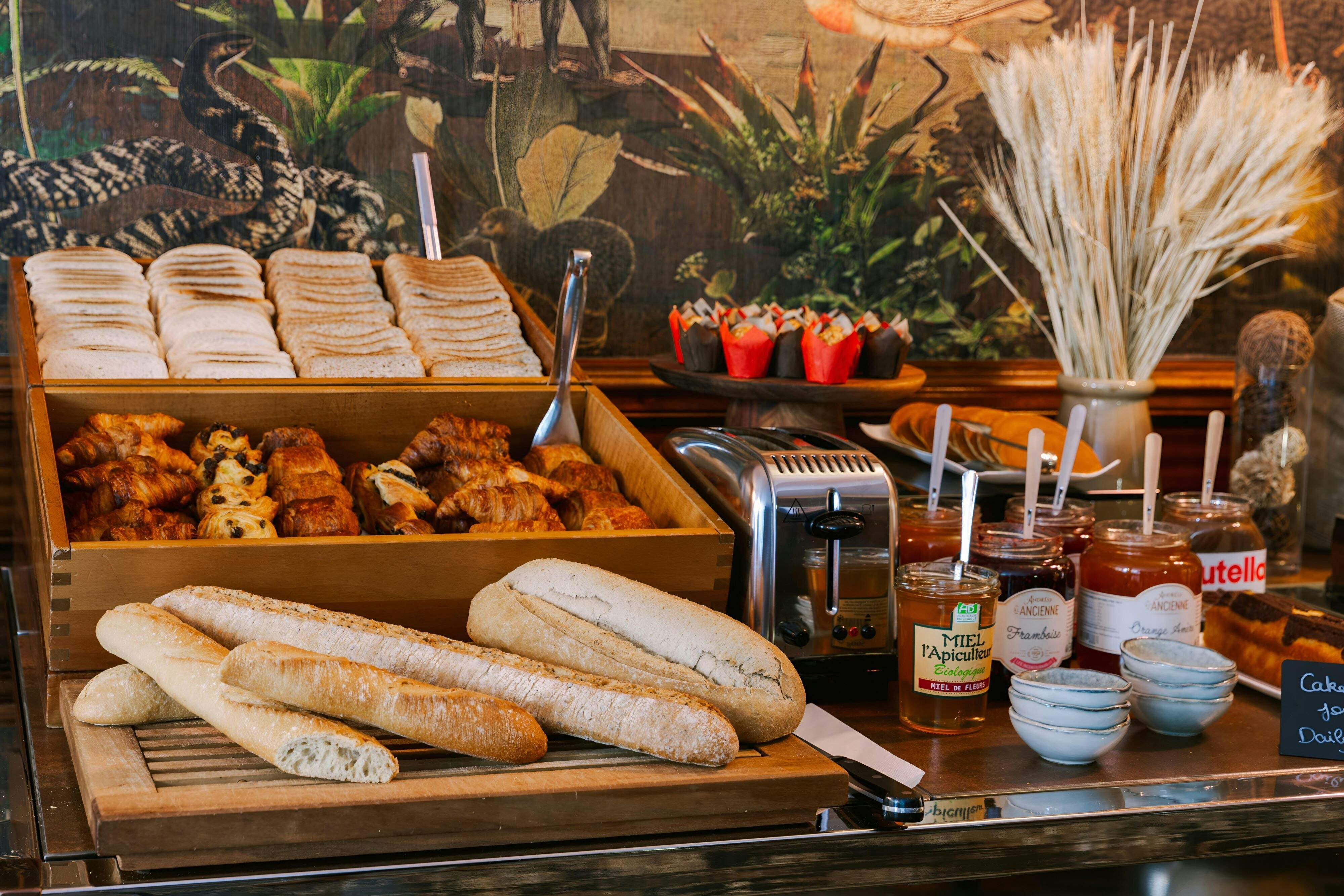 Atala Champs Elysées by null