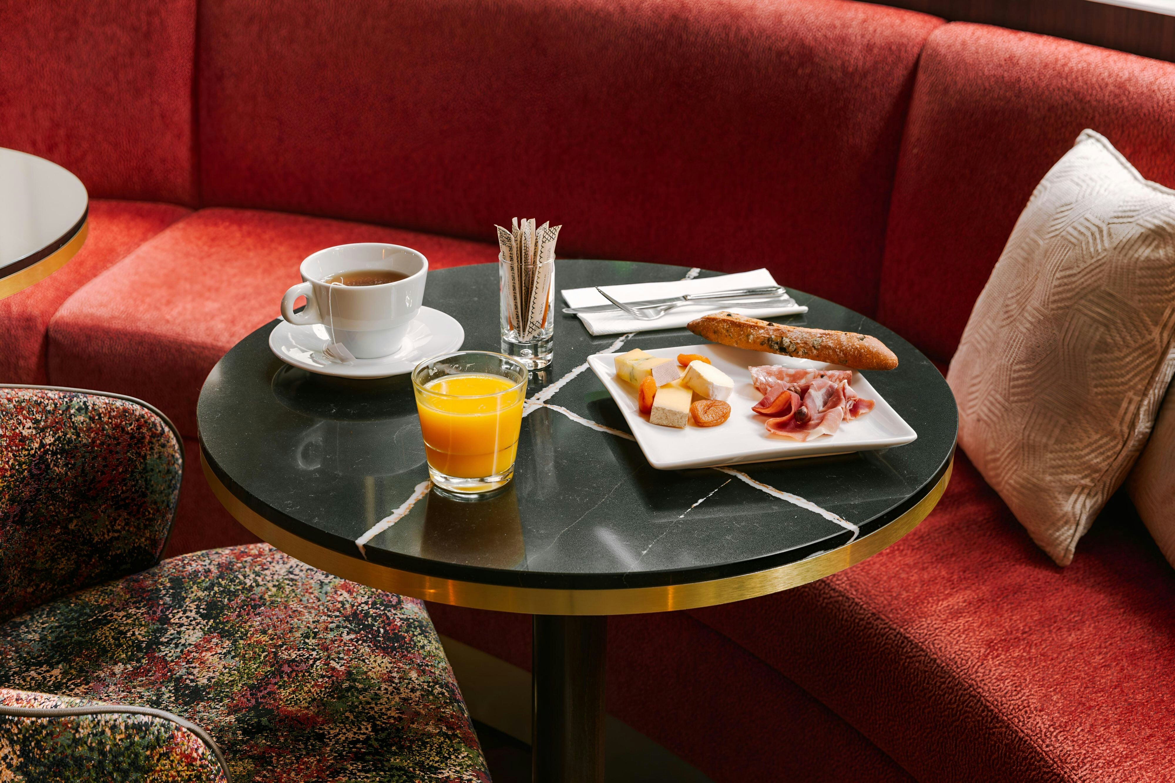 Atala Champs Elysées by null