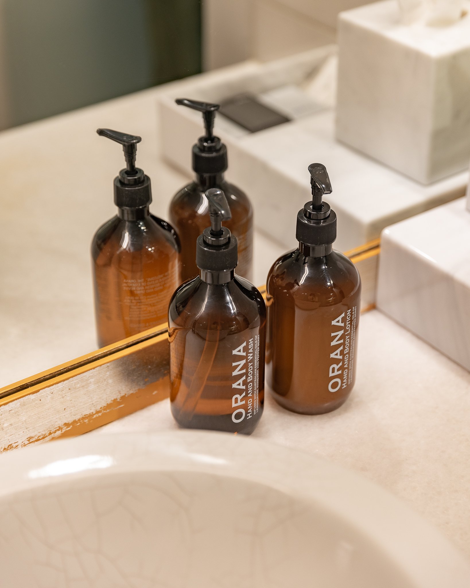 Islington Hotel by null