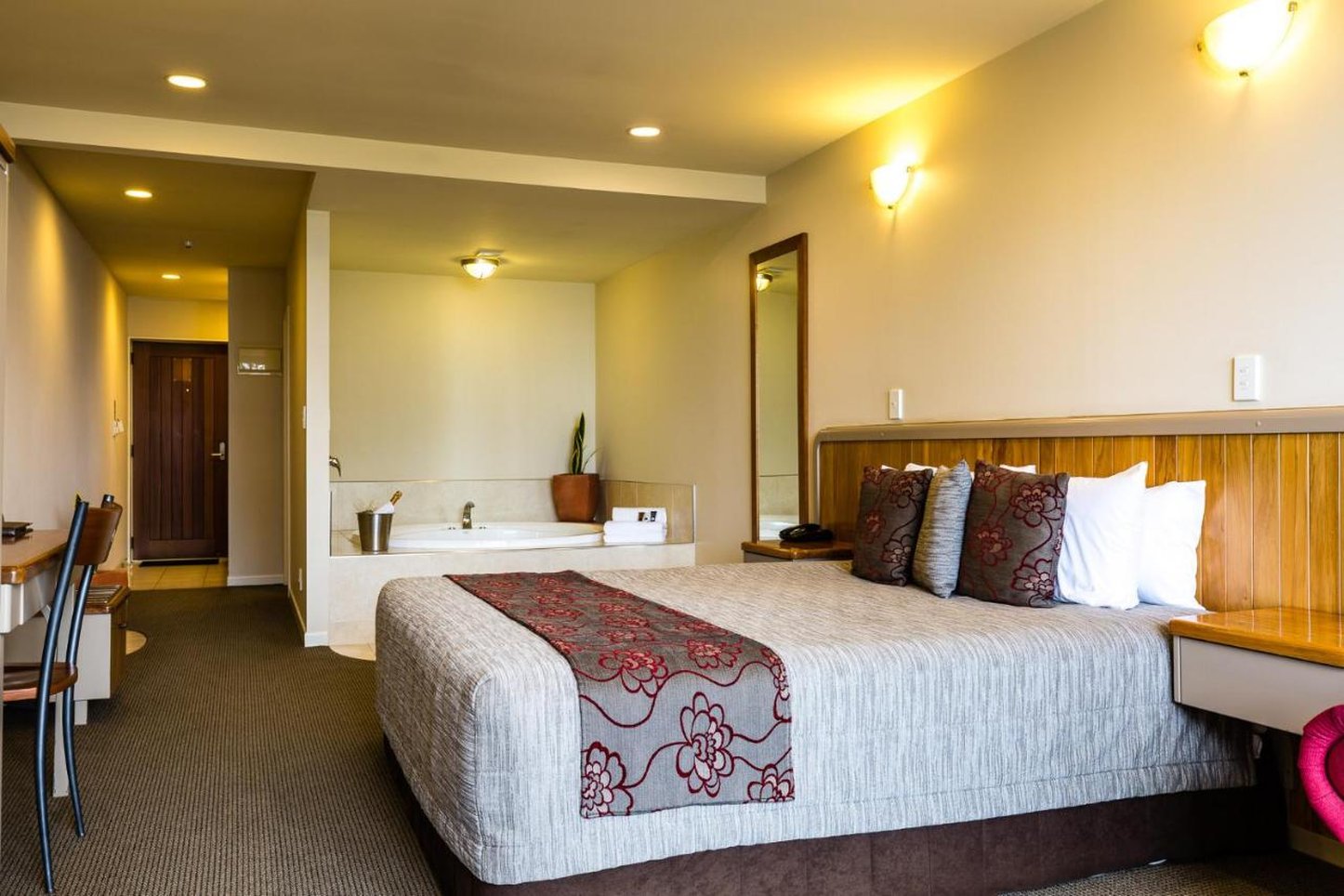 Pebble Beach Motor Inn by null