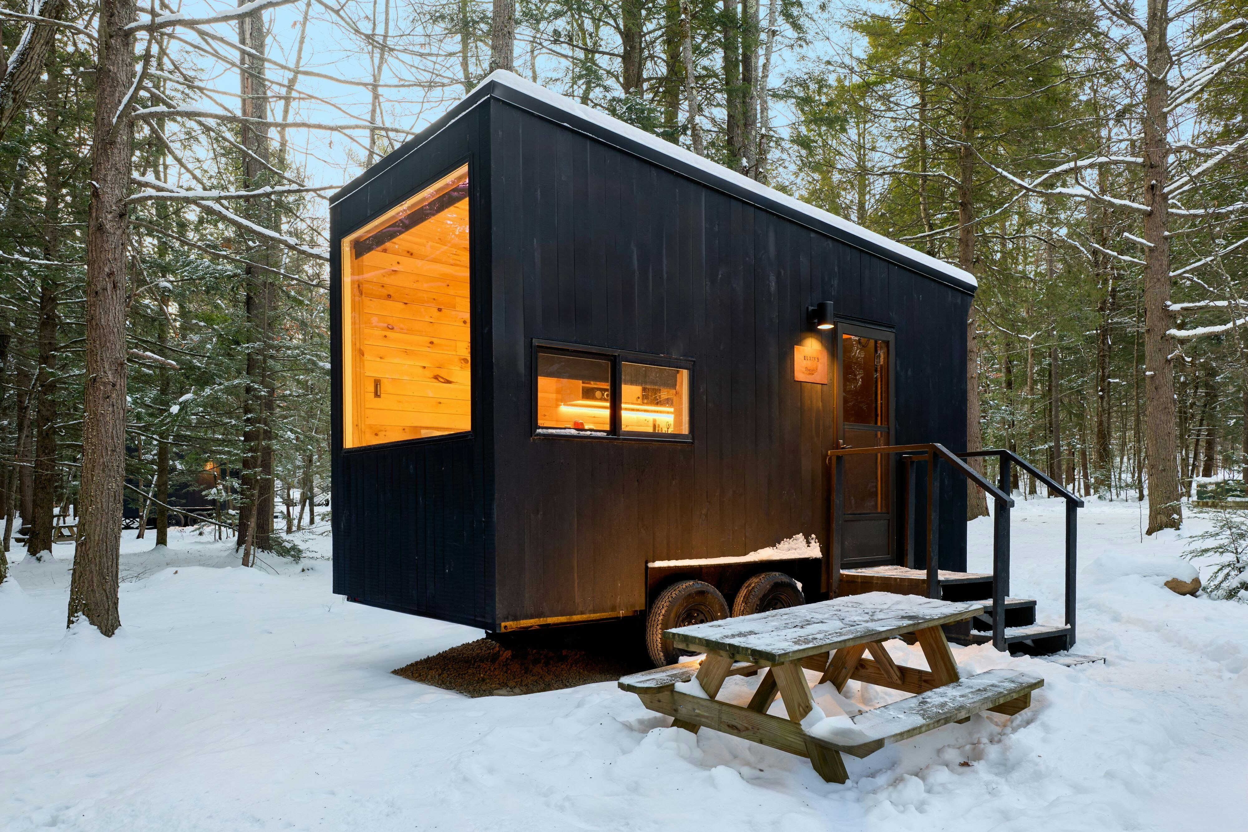 Postcard Cabins Mount Adams, Outdoor Collection by Marriott Bonvoy by null