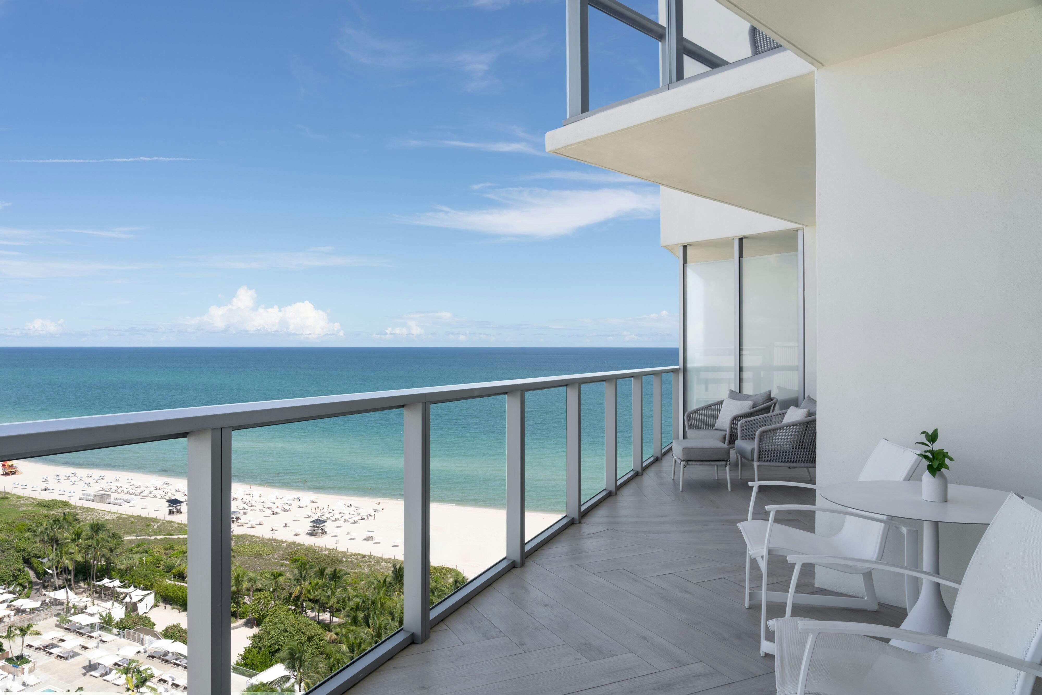 W South Beach by null