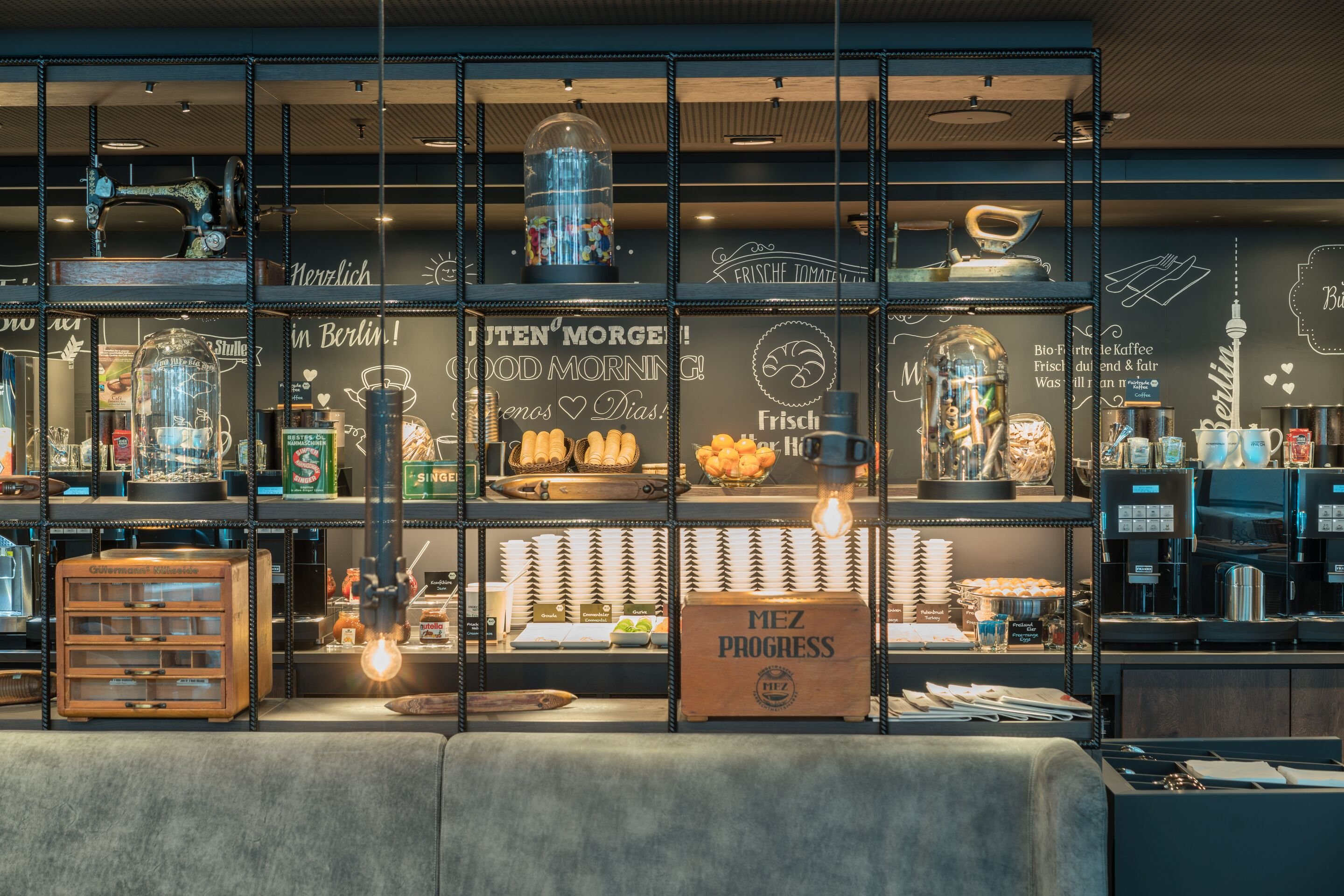 Hotel Motel One Berlin-Alexanderplatz photo 7