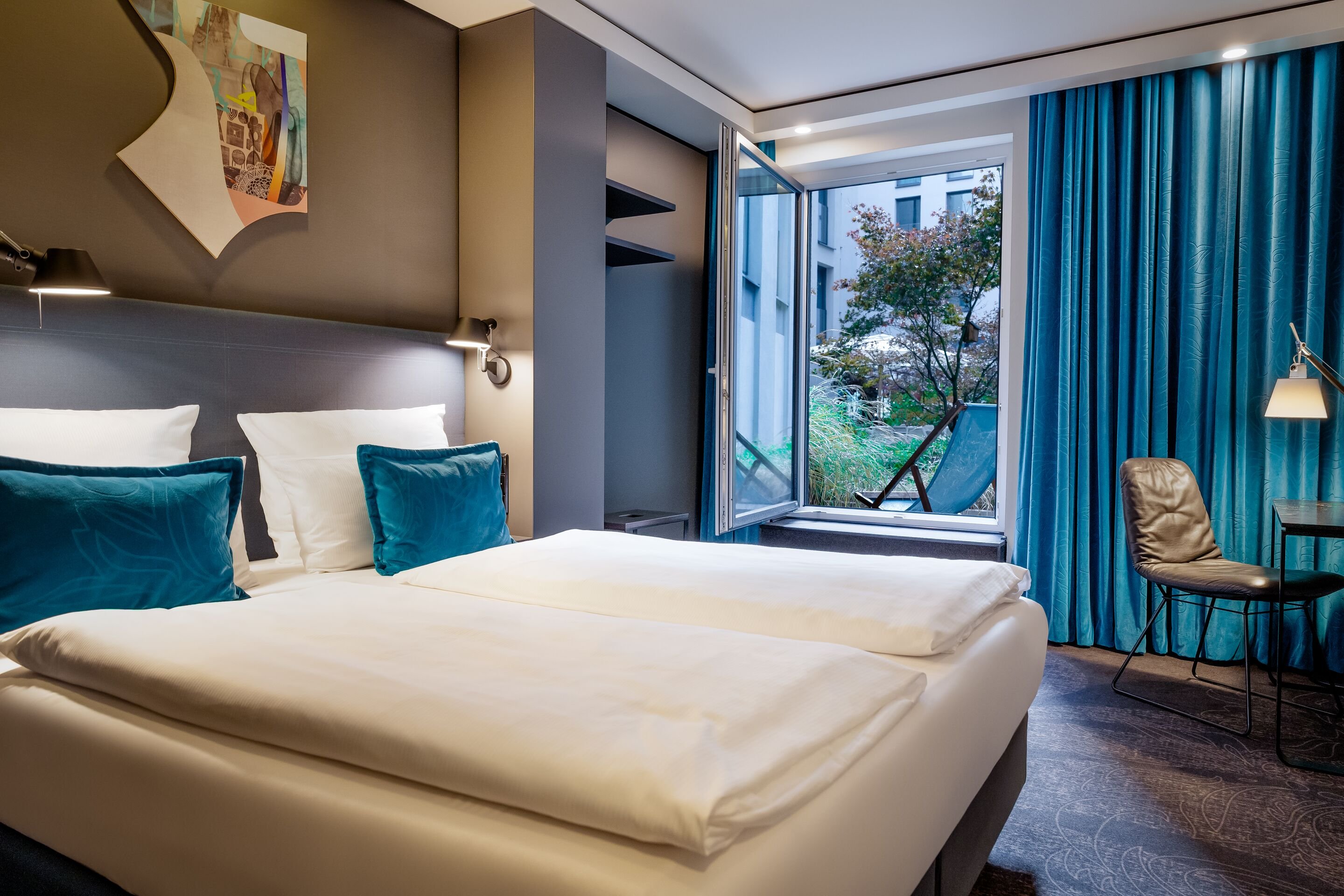 Hotel Motel One Berlin-Alexanderplatz photo 1