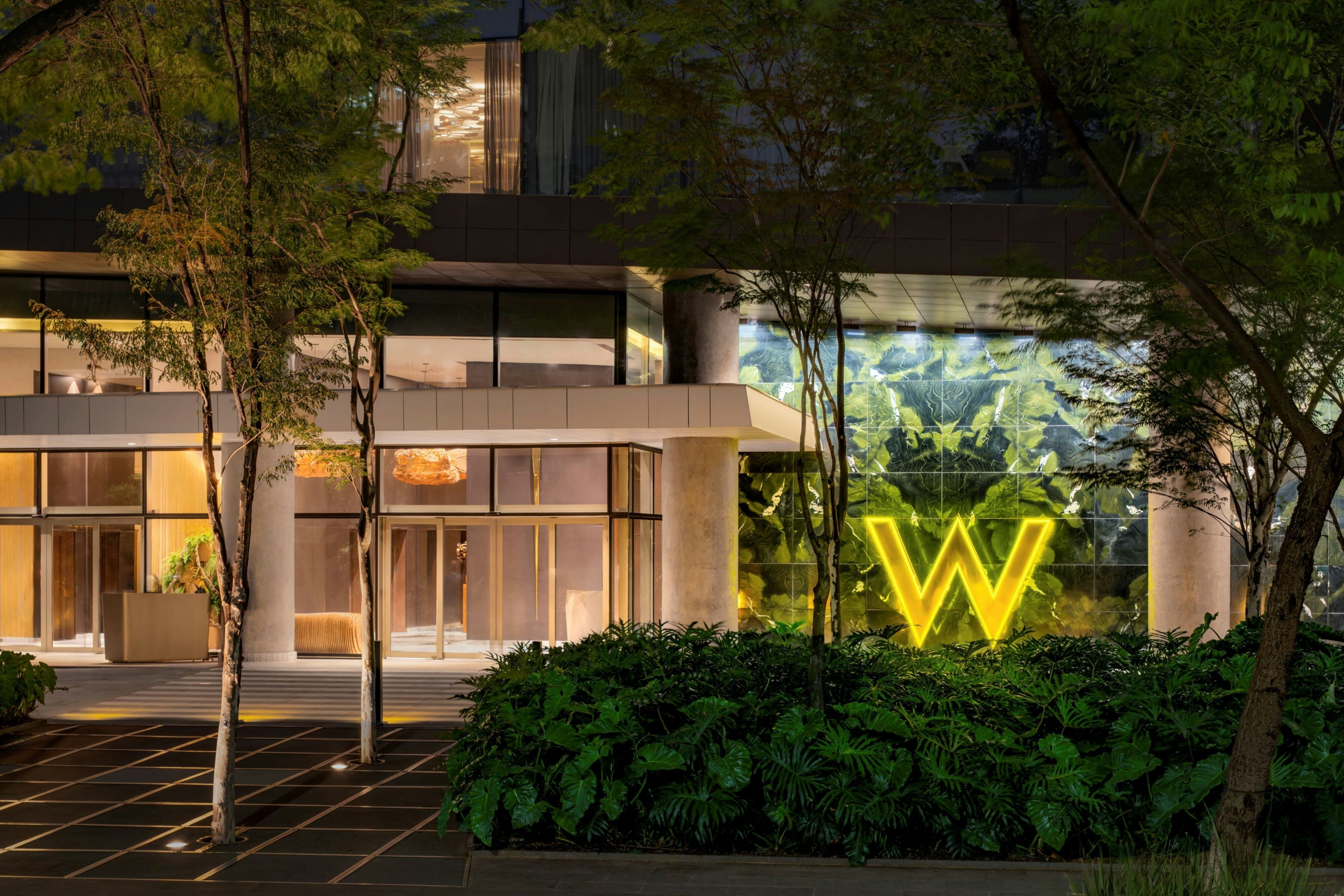 W São Paulo by null