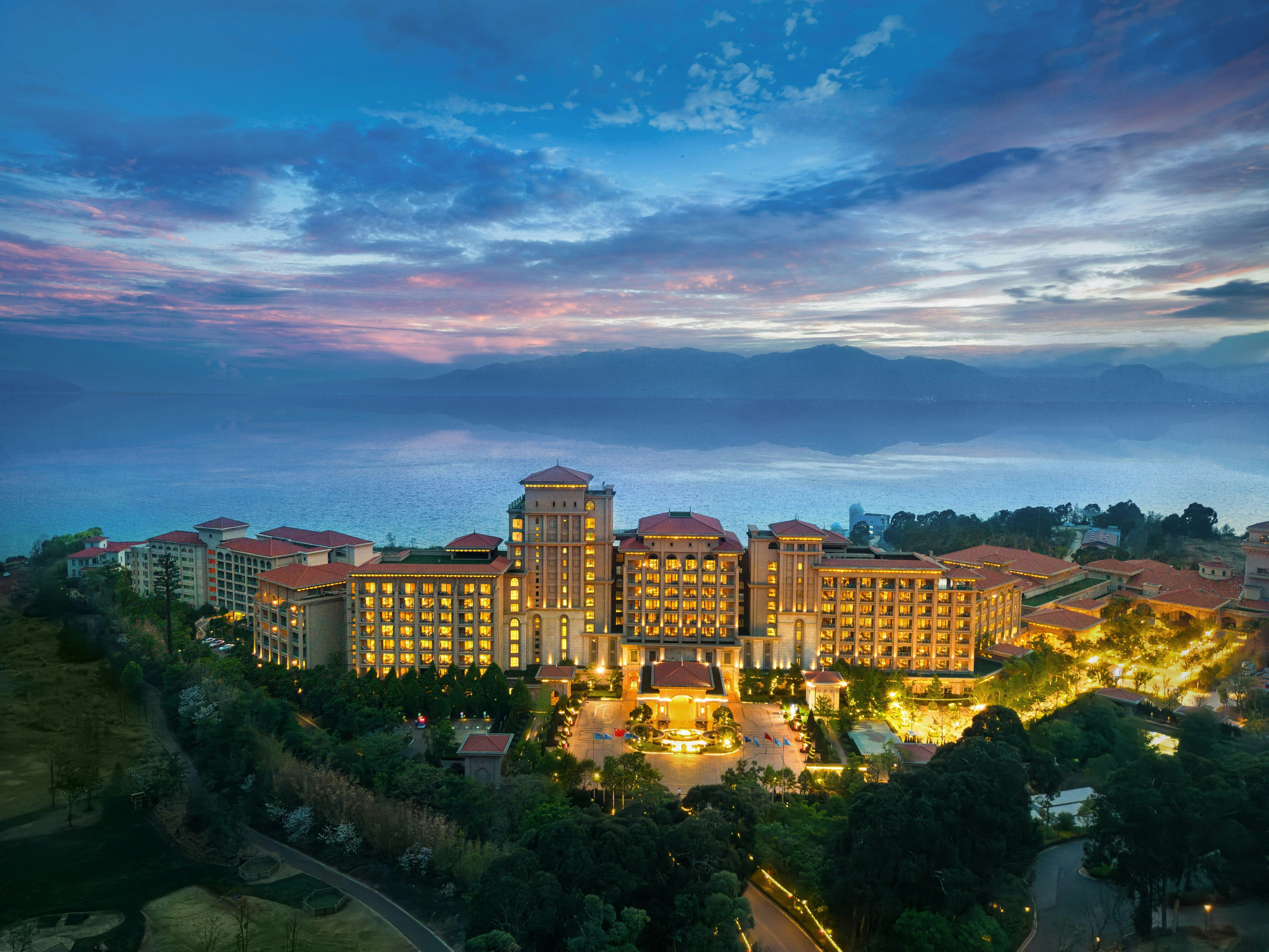 Hilton Yuxi Fuxian Lake photo 3