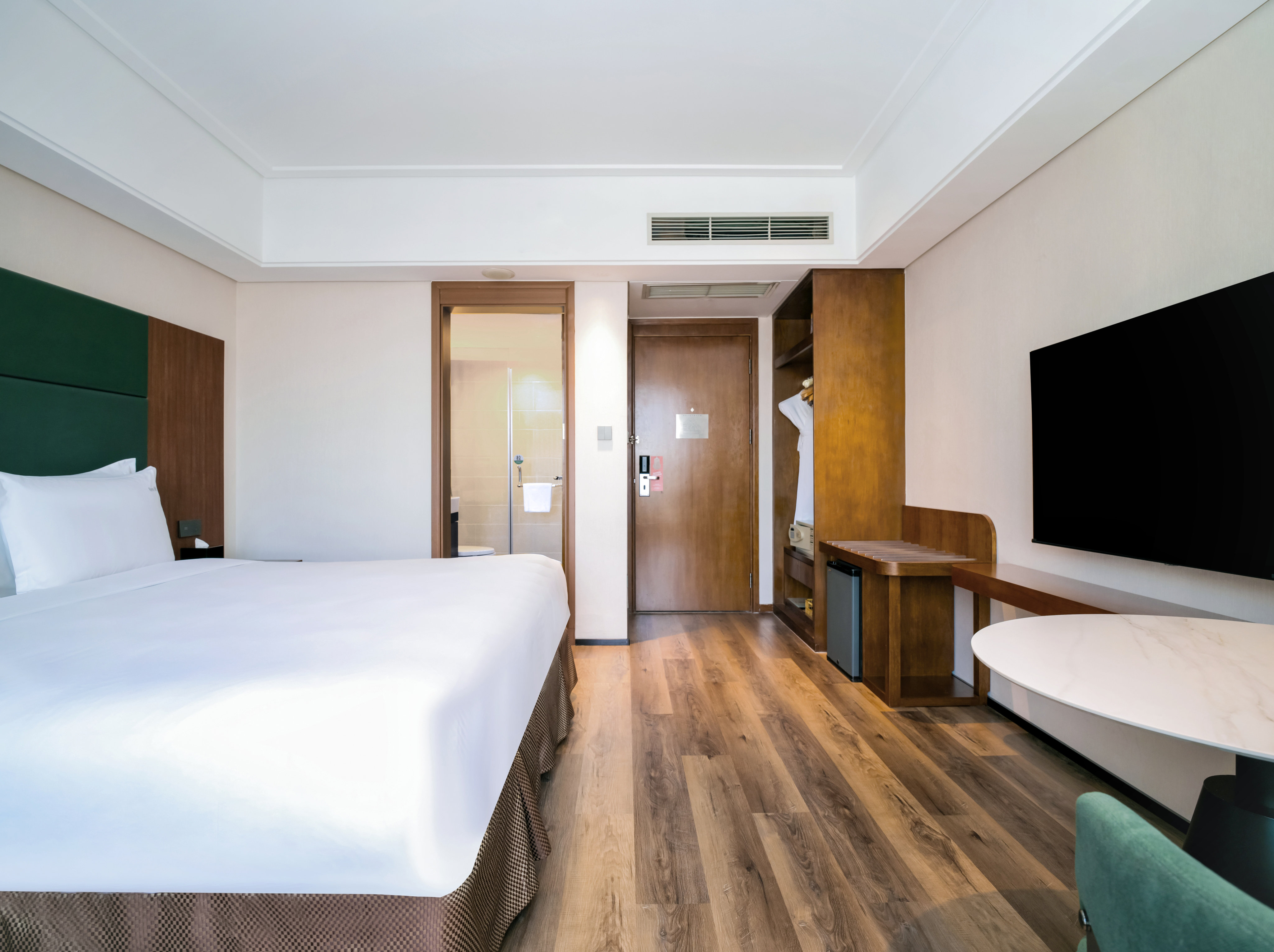 Holiday Inn Qingdao City Centre photo 4