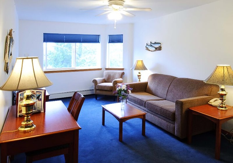 Frontier Suites Hotel in Juneau photo 2